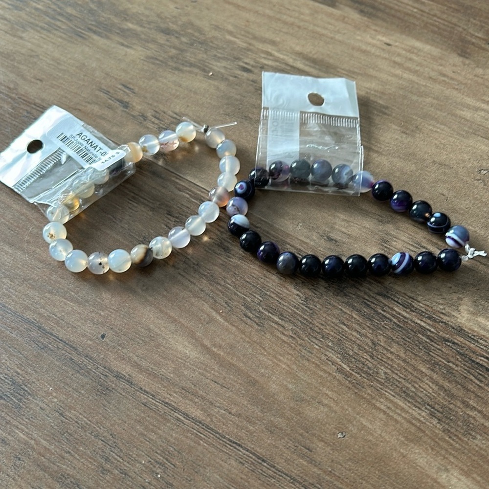 Agate round purple 8mm and natural beaded